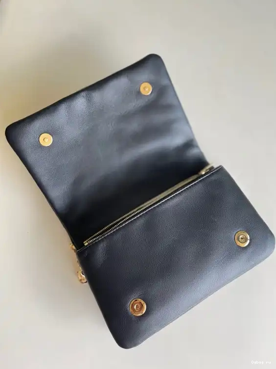 COUSSIN POCHETTE VUITTON LOUIS 0630